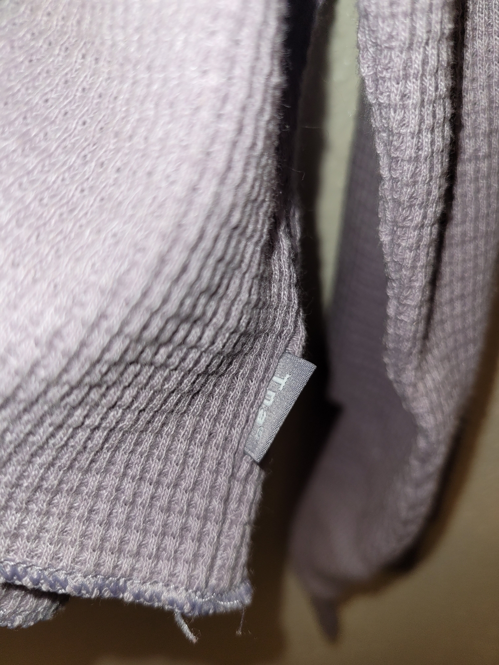 Aritzia TNA Oversized Cropped Thermal Crop Top Waffle Knit Small Lilac - Picture 3 of 5